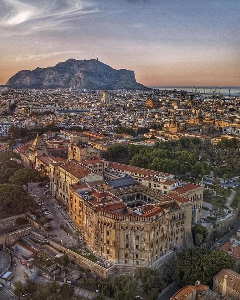 Affittacamere Aurora Center City - Rooms Palermo