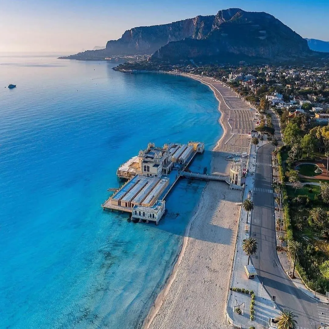 Guest house Aurora Center City - Rooms Palermo Italy